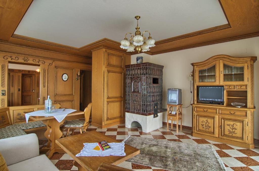 באד פטרסטאל-גריסבאך Hotel Hirsch מראה חיצוני תמונה