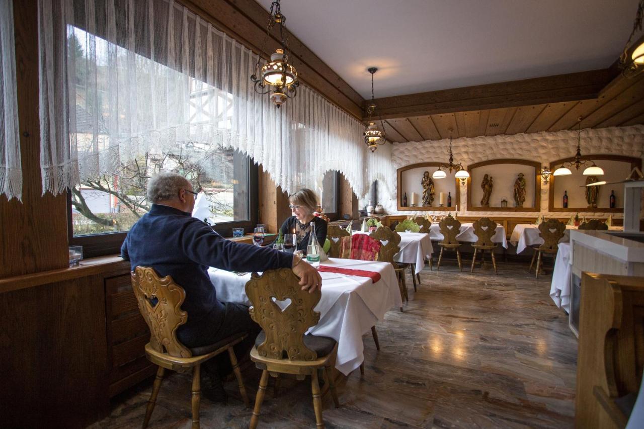 באד פטרסטאל-גריסבאך Hotel Hirsch מראה חיצוני תמונה