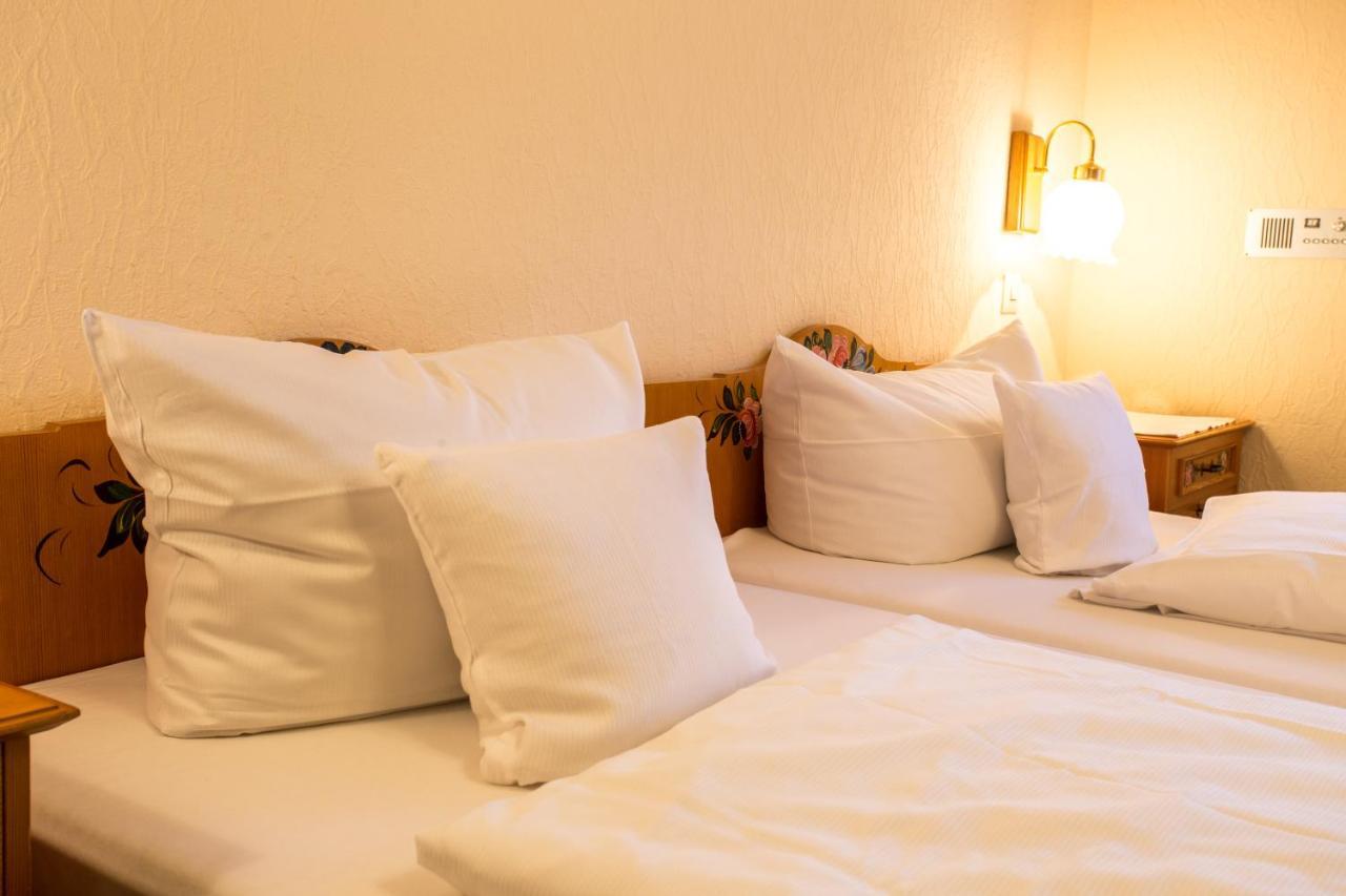 באד פטרסטאל-גריסבאך Hotel Hirsch מראה חיצוני תמונה